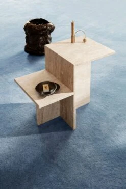 Ferm LIVING Distinct Beistelltisch Travertin, Dunkelbraun 11 Ferm LIVING Distinct Beistelltisch Travertin, Dunkelbraun -SitzEleganz Geschaft ferm living distinct side table travertine 1