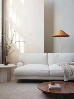 Gubi Flaneur Sofa LC 3-Sitzer, Beine Schwarz / Hot Madison 419 Off White 11 Gubi Flaneur Sofa LC 3-Sitzer, Beine Schwarz / Hot Madison 419 Off White -SitzEleganz Geschaft gubi flaneur sofa lc 18 1