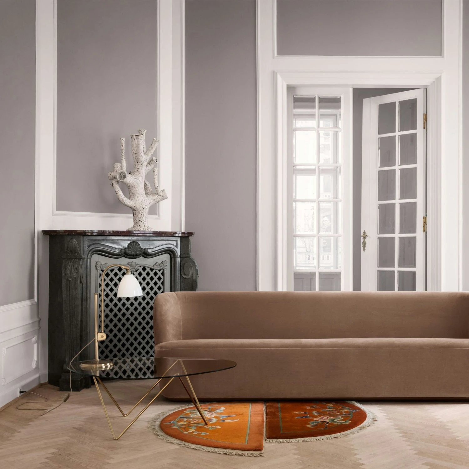 Gubi Pedrera Kaffeetisch, Messing Halbmatt 2 Gubi Pedrera Kaffeetisch, Messing Halbmatt – Bild 2