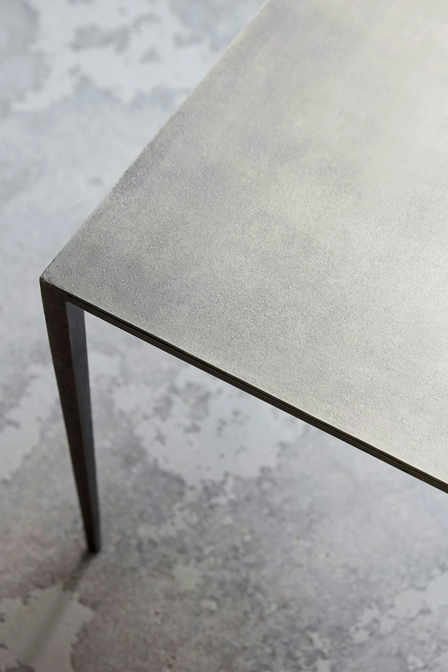 House Doctor Ranchi Beistelltisch 45x50 Cm, Nickel 4 House Doctor Ranchi Beistelltisch 45x50 Cm, Nickel – Bild 4