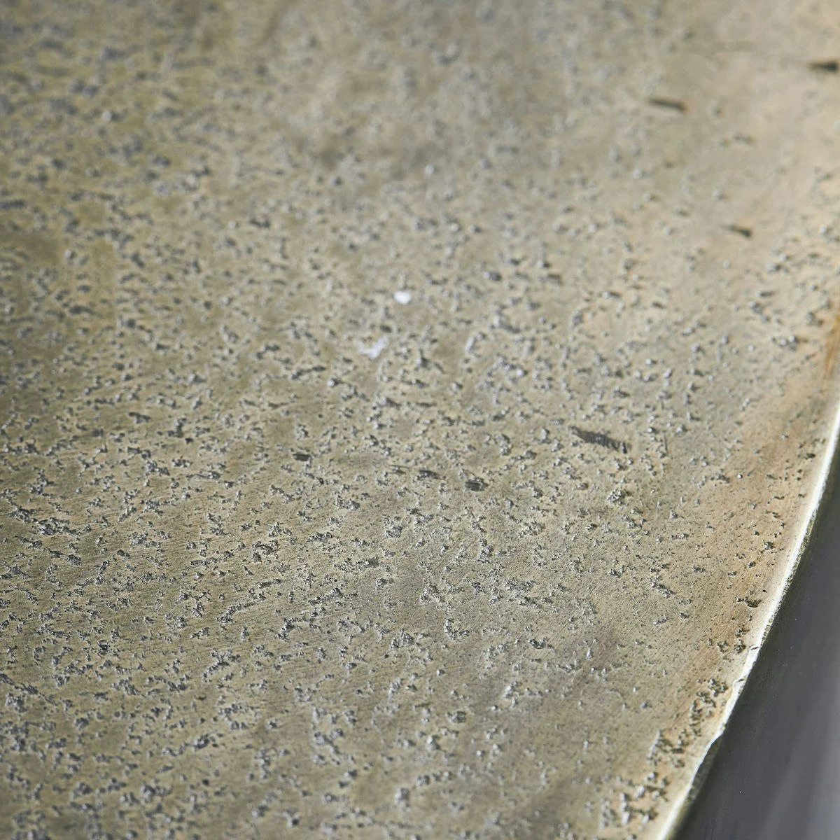 House Doctor Rota Kaffeetisch Altmessingfarben 50x50 Cm 4 House Doctor Rota Kaffeetisch Altmessingfarben 50x50 Cm – Bild 4