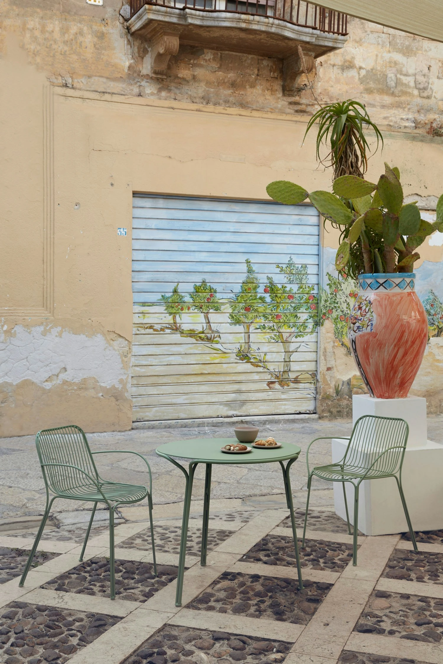 Kartell Hiray Tisch, Grün 2 Kartell Hiray Tisch, Grün – Bild 2