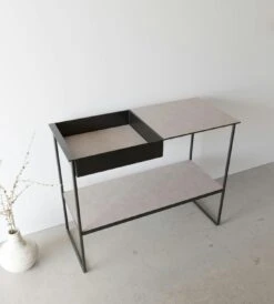 LIND DNA Konsolentisch Aufbewahrung 2 Regalböden, Bull Warm Grey 8 LIND DNA Konsolentisch Aufbewahrung 2 Regalböden, Bull Warm Grey -SitzEleganz Geschaft lind dna konsolentisch zum lagern mit 2 regalboden 7