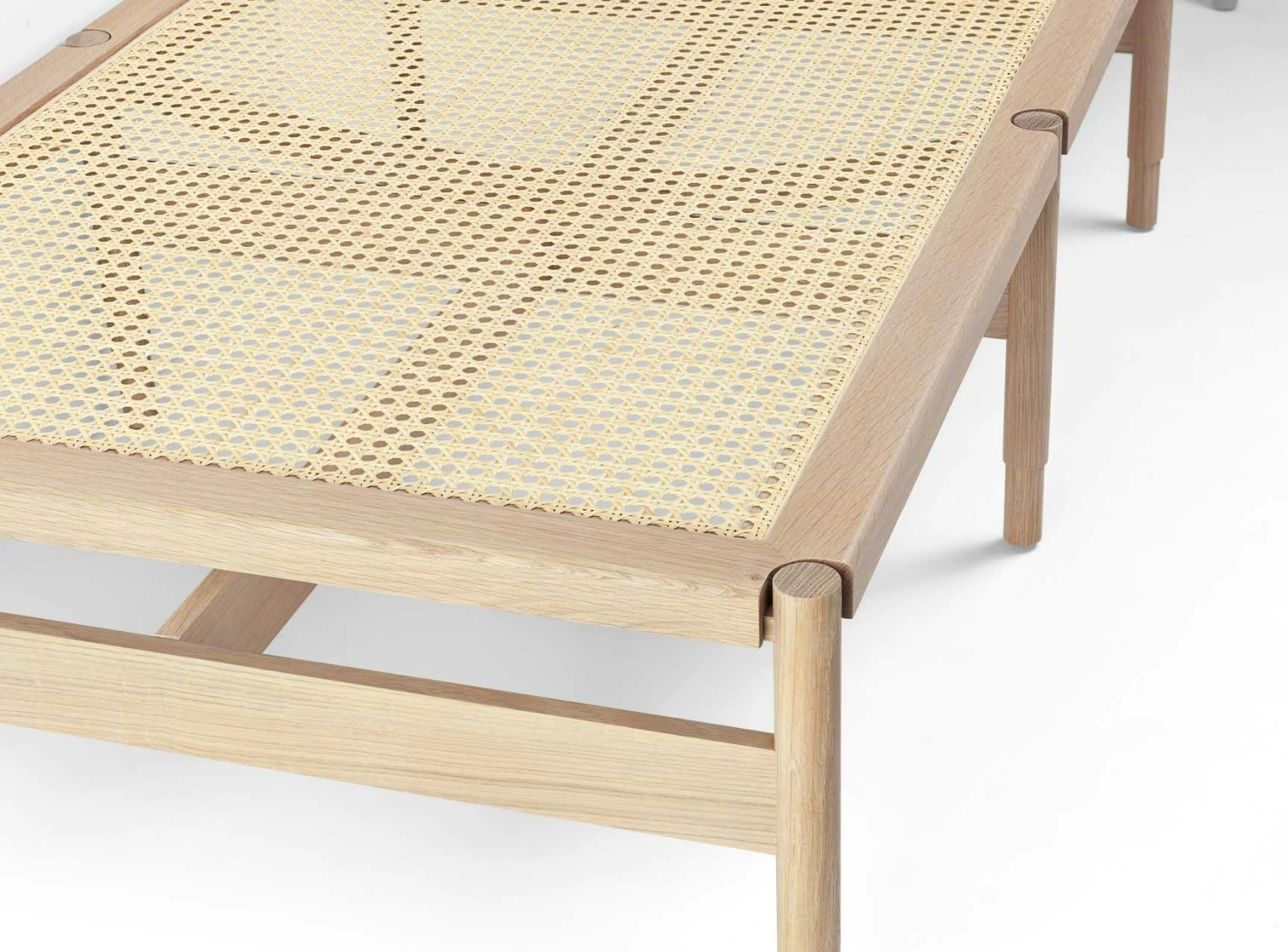 Mater Winston Bank, Matt Lackierte Eiche 6 Mater Winston Bank, Matt Lackierte Eiche – Bild 6