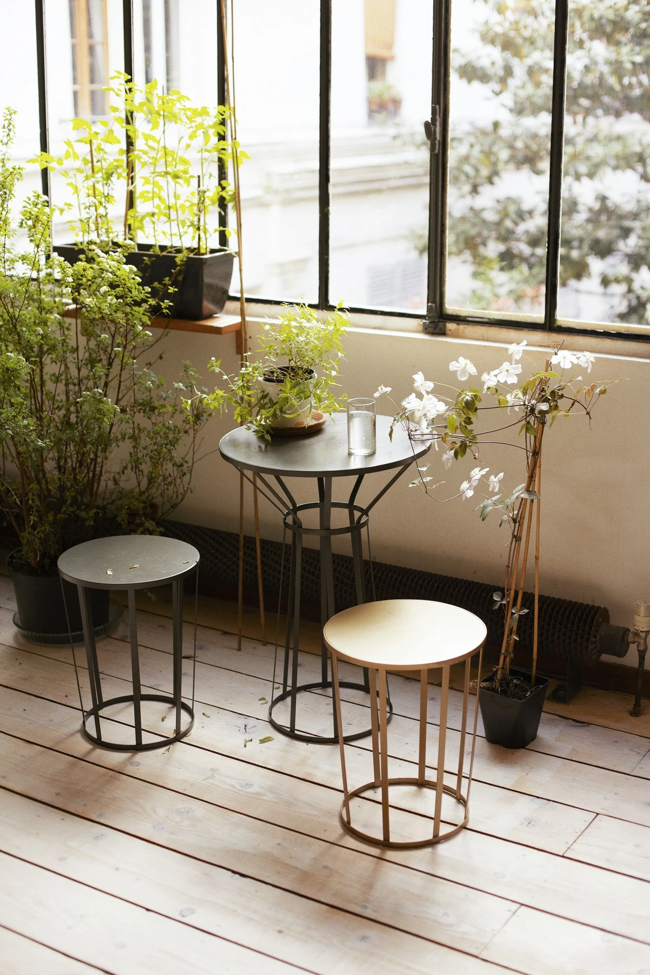 Hollo Beistelltisch, Anthrazit 2 Hollo Beistelltisch, Anthrazit – Bild 2