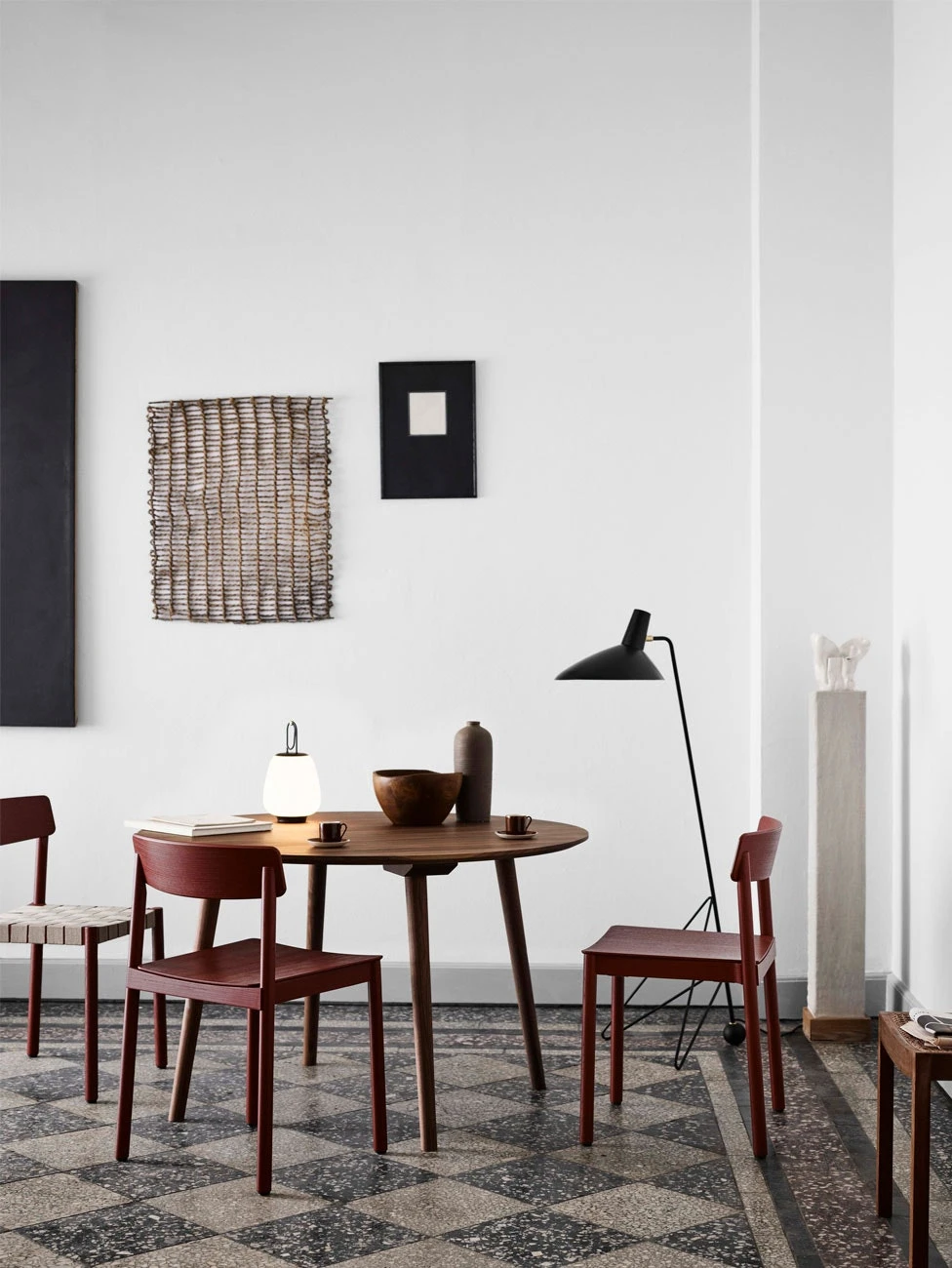 &Tradition Betty Stuhl TK2, Maroon 2 &Tradition Betty Stuhl TK2, Maroon – Bild 2