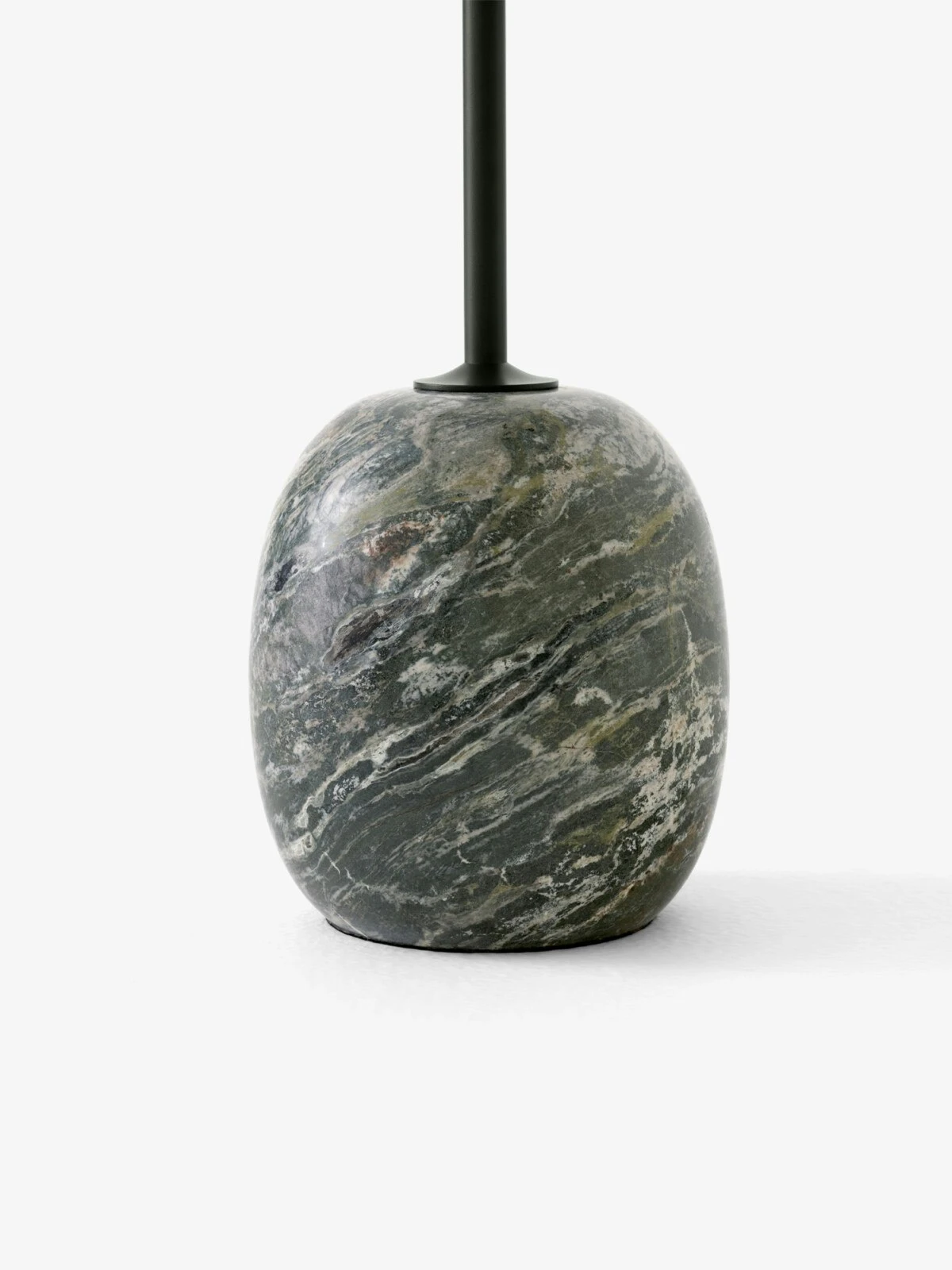 &Tradition Lato LN8 Tisch 40 Cm, Tiefgrün / Verde Alpi Marble 4 &Tradition Lato LN8 Tisch 40 Cm, Tiefgrün / Verde Alpi Marble – Bild 4