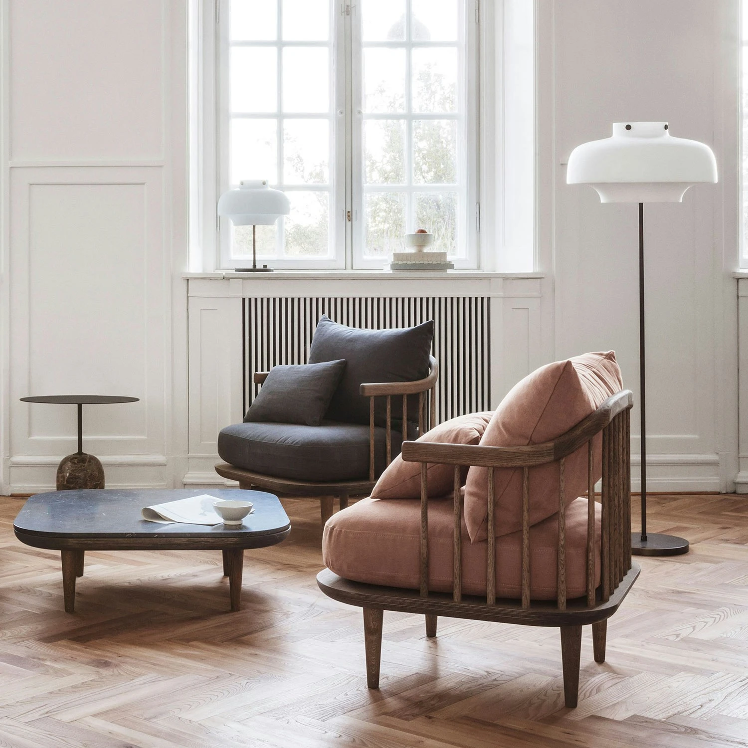 &Tradition Lato LN9 Tisch Oval, Warm Black / Emparador Marble 4 &Tradition Lato LN9 Tisch Oval, Warm Black / Emparador Marble – Bild 4