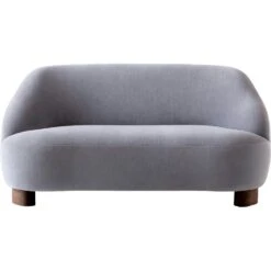 &Tradition Margas LC3 Sofa 2-Sitzer, Walnussfarben/Gentle 133