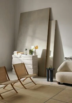 &Tradition Tung JA3 Beistelltisch Ø 38 Cm, Steel Blue 10 &Tradition Tung JA3 Beistelltisch Ø 38 Cm, Steel Blue -SitzEleganz Geschaft tradition tung table ja3 steel blue 4