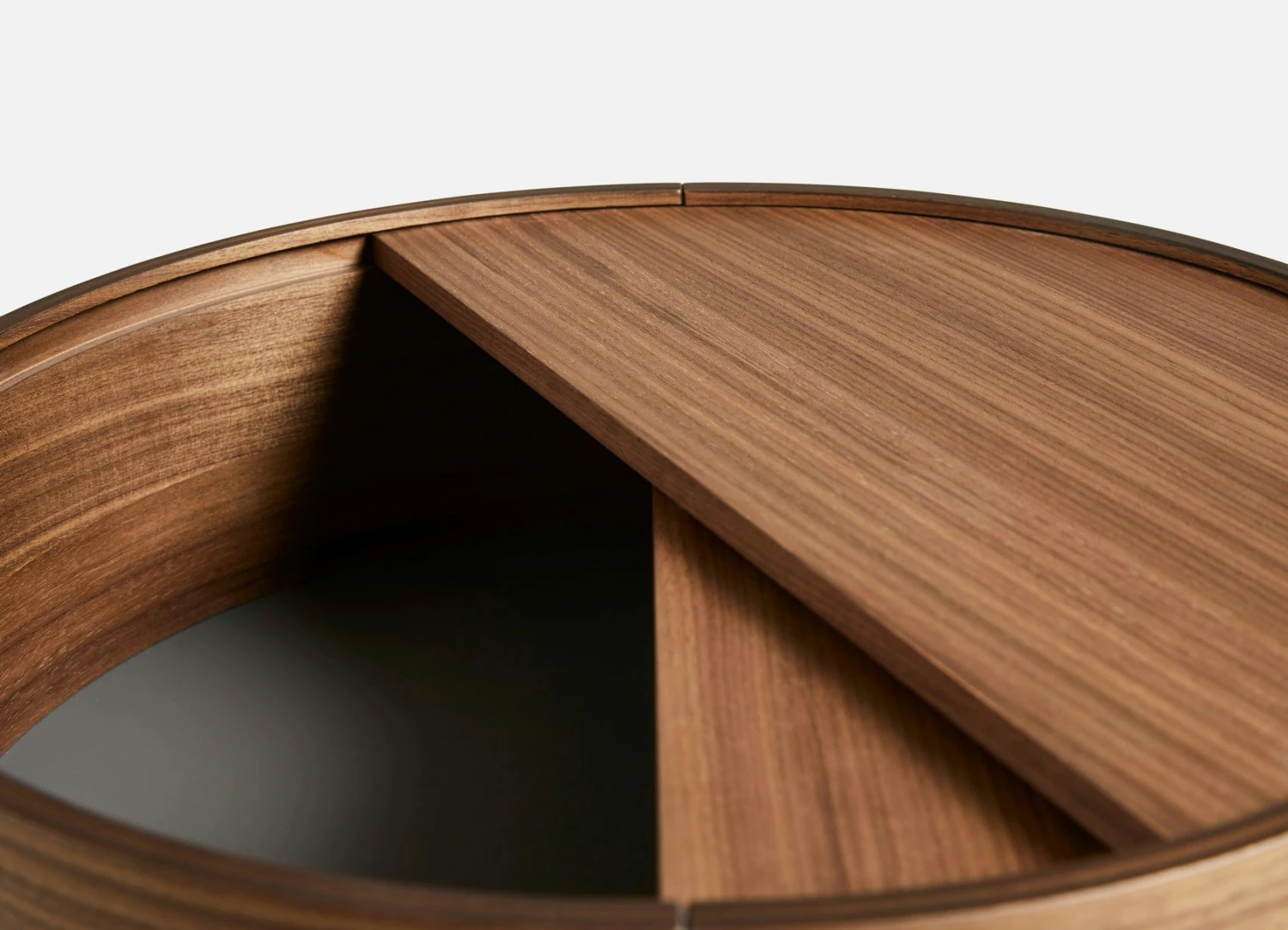 Woud ARC Beistelltisch, Walnussfarben 4 Woud ARC Beistelltisch, Walnussfarben – Bild 4